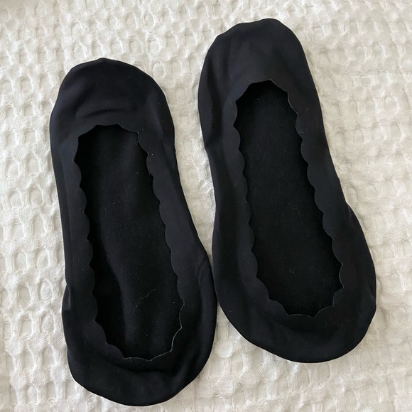 Comfy black sheer women’s no show non slip socks - Picture 1 of 4